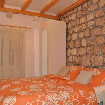 Location Old Town Lucic Dubrovnik