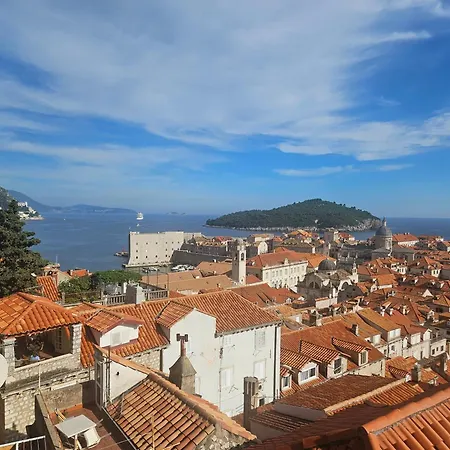 Location Old Town Lucic Apartment